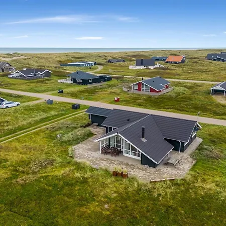 Sochyeta - 150m From The Sea By Interhome