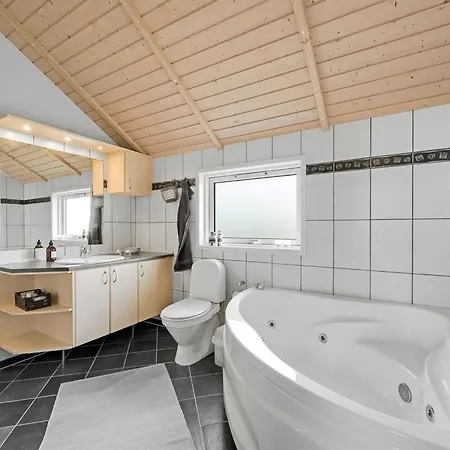 Sochyeta - 150m From The Sea By Interhome Harboør